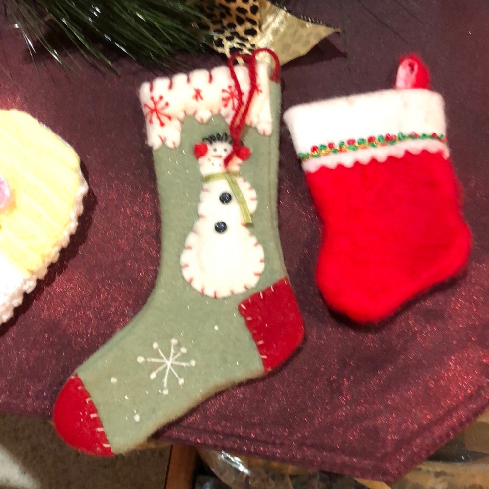 BABY CHRISTMAS STOCKINGS AND HAT - Picture 5 of 5